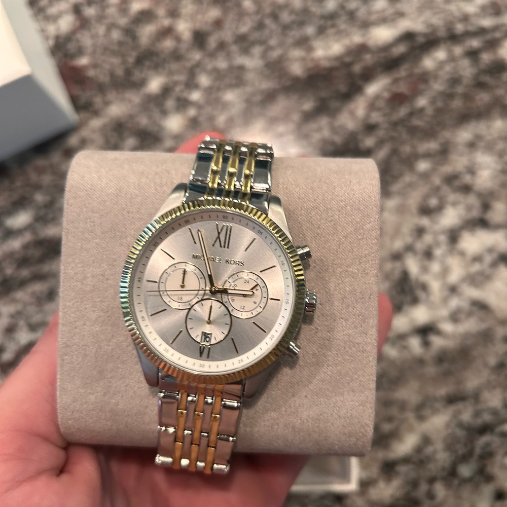MK watch